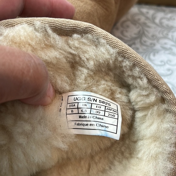 Ugg size 8 in good preowned condition - Picture 8 of 12